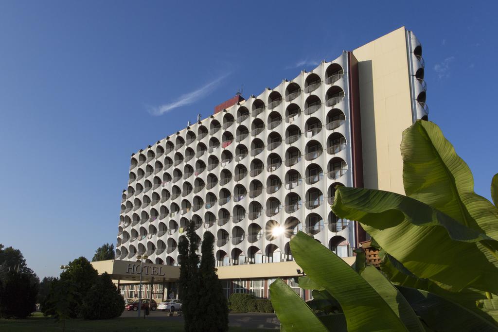 Silver Beach Resort Zamárdi Εξωτερικό φωτογραφία